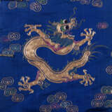 Blaues besticktes Drachengewand (jifu) - Foto 3