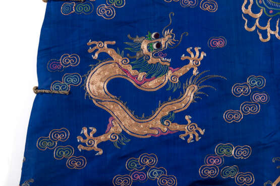 Blaues besticktes Drachengewand (jifu) - фото 3
