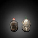 Zwei Snuffbottles aus transparentem bzw. rauchfarbenem Kristall mit Beryll-Nadeln - фото 1