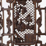 Sechsteiliger Stellschirm aus Holz, teils durchbrochen geschnitzt mit Landschafts-, Antiquitäten- und Ornament-Dekor - Foto 4
