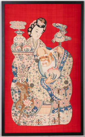 Großer 'kesi'-Behang aus Seide mit Darstellung von Shoulao und Magu auf rotem Hintergrund, teils bemalt in Tusche und farbigen Pigmenten - photo 2
