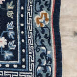 Sitzteppich, 'Khagangma' mit Blütenmedaillon - фото 3