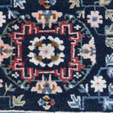 Sitzteppich, 'Khagangma' mit Blütenmedaillon - фото 4