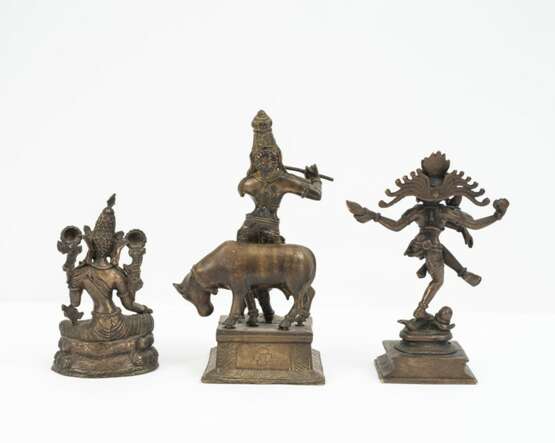 Drei Bronzefiguren der Syamatara, des Krishna und Nataraja-Shiva - Foto 3