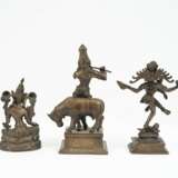 Drei Bronzefiguren der Syamatara, des Krishna und Nataraja-Shiva - photo 3