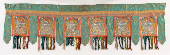 Thangka des Pelden Lhamo auf Maultier und Gebetsfahne mit sechs Darstellung des Heruka - Foto 2
