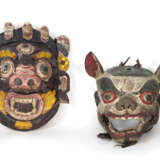 Vier dämonische, polychrom bemalte Holz- und Pappmaché-Masken - Foto 1