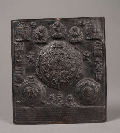 Reliefthangka aus Kupfer mit zentralem Mandala - Foto 1