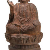 Große Eisenfigur des Buddha auf einem Lotossockel - фото 1