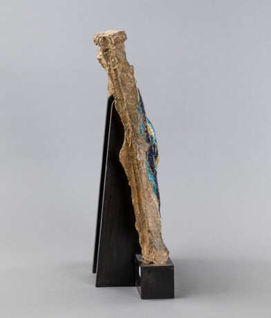 'Fahua'-Paneel mit reliefiertem Phönix zwischen Wolken auf Holzstand - photo 2