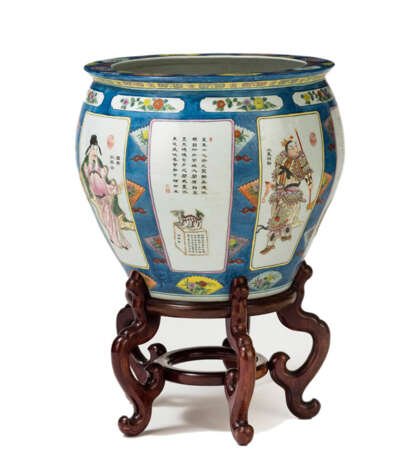Großer Porzellan-Cachepot mit Dekor von Figuren und Antiquitäten mit Gedichtaufschriften - photo 3
