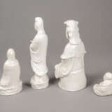 Gruppe von drei Guanyin und einem Budai aus 'Dehua'-Ware - photo 3