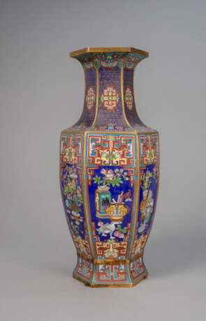 Hexagonale Cloisonné-Vase mit Antiquitätendekor - Foto 2