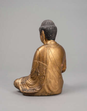 Buddha Amida im Meditationssitz aus Keramik mit Lackfassung - photo 3