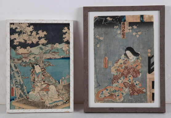Drei Oban tate-e und ein Diptychon von diversen Künstlern u.a Toyokuni III, eine Doppelbuchseite von Matsukawa Hanzan und zwei kleine Albumblätter mit erotischen Sujets - фото 3