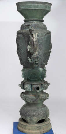 Monumentale Bronze-Vase - фото 2