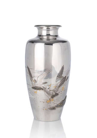 Feine Vase aus Silber mit Möwendekor - photo 1