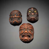 Drei Masken-Netsuke aus Holz - фото 1