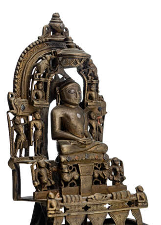 Jain-Tirthankara-Schrein aus Bronze mit Silber- und Kupfereinlagen - photo 3