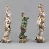 Drei Skulpturen aus Holz mit polychromer Fassung - фото 2