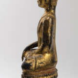 Bronze des Buddha Shakyamuni mit roter- und goldfarbener Lackfassung - photo 5