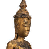 Bronze des Buddha Paree mit goldfarbener und schwarzer Lackfassung - фото 5