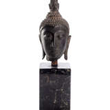 Kopf des Buddha Shakyamuni aus Bronze und Bronze des Buddha Paree - photo 1