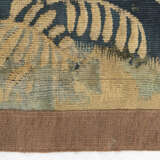Tapisserie-Fragment aus Wolle und Seide mit Ausschnitt aus einer Jagd-Szenerie - photo 2