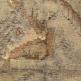 Tapisserie-Fragment aus Wolle und Seide mit Ausschnitt aus einer Jagd-Szenerie - фото 5