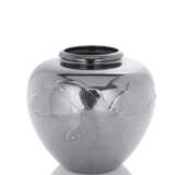 Feine Vase mit fünf Koi aus Silber - фото 1