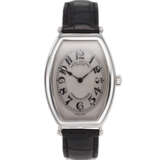 PATEK PHILIPPE, REF. 5098P-001, GONDOLO, A FINE PLATINUM TONNEAU-SHAPED WRISTWATCH - фото 1