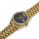 ROLEX, DAY-DATE, REF. 18038, A VERY FINE 18K YELLOW GOLD AND DIAMOND-SET WRISTWATCH WITH DAY, DATE, AND ONYX DIAL - photo 2