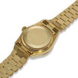 ROLEX, DAY-DATE, REF. 18038, A VERY FINE 18K YELLOW GOLD AND DIAMOND-SET WRISTWATCH WITH DAY, DATE, AND ONYX DIAL - Foto 3
