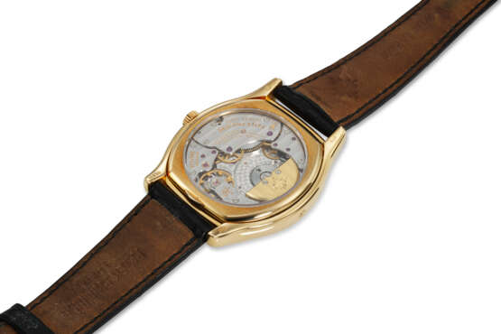 PATEK PHILIPPE, REF. 5040J, A FINE 18K YELLOW GOLD PERPETUAL CALENDAR WRISTWATCH WITH MOON PHASES AND 24 HOUR INDICATOR - Foto 3