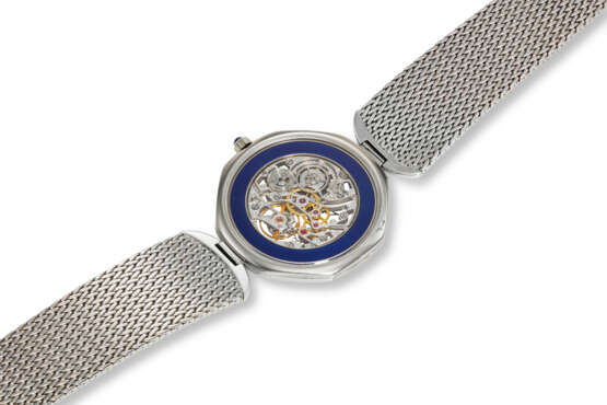 PATEK PHILIPPE, REF. 3897/2, A VERY FINE AND EXTREMELY RARE 18K WHITE GOLD AND DIAMOND-SET WRISTWATCH - фото 3