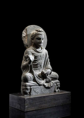 Feine Figur des Buddha Shakyamuni aus grauem Schiefer - фото 2