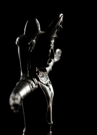 Exzellente und extrem seltene Bronze des Indra in Gefangenschaft - фото 13