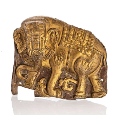 Vergoldetes Kupferrelief in Form eines Elefanten mit floralen Motiven - Foto 1
