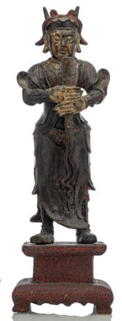 Bronze eines Daoisten mit polychromer Lackfassung - фото 1