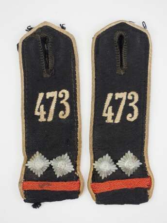 HJ : Paar Schulterklappen eines Kriegsfreiwilligen Scharführers des Bann 473 - Heydekrug. - Foto 1