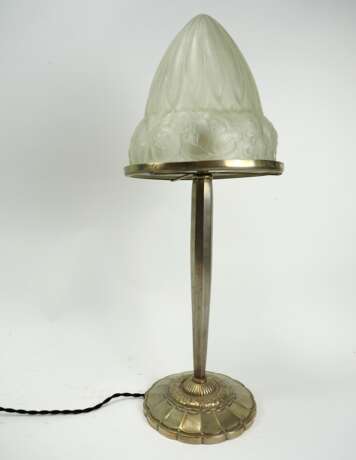 Jugendstil-Tischlampe mit Glasschirm. - photo 1