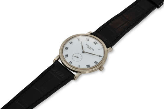PATEK PHILIPPE, REF. 3919, CALATRAVA, A FINE 18K WHITE GOLD WRISTWATCH WITH SUBSIDIARY SECONDS AND PORCELAIN DIAL - photo 4