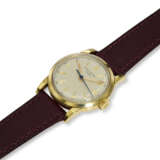 PATEK PHILIPPE, REF. 2460, CALATRAVA, A FINE 18K YELLOW GOLD WRISTWATCH - фото 2