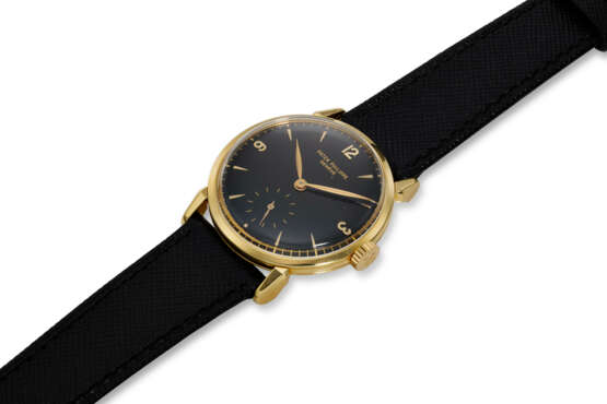 PATEK PHILIPPE, REF. 1578, CALATRAVA, A VERY FINE 18K YELLOW GOLD WRISTWATCH WITH SUBSIDIARY SECONDS - photo 2