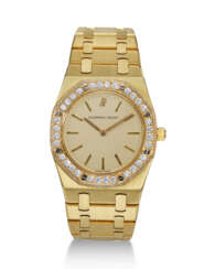 AUDEMARS PIGUET, ROYAL OAK, A VERY FINE 18K YELLOW GOLD AND DIAMOND-SET QUARTZ BRACELET WATCH