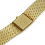 PIAGET, REF. 9131 C4, A VERY FINE 18K YELLOW GOLD BRACELET WATCH, BELONGING TO JOHNNY CASH'S TALENT MANAGER, SAUL HOLIFF - Foto 3