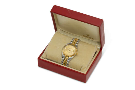 ROLEX, REF. 16013, DATEJUST, A FINE STEEL AND 18K YELLOW GOLD WRISTWATCH WITH DATE AND DIAMOND-SET DIAL - photo 4