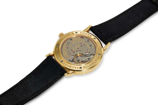 A. LANGE & SOHNE , REF. 221.032, 1815 UP & DOWN, A VERY FINE 18K ROSE GOLD WRISTWATCH WITH POWER RESERVE - Foto 3