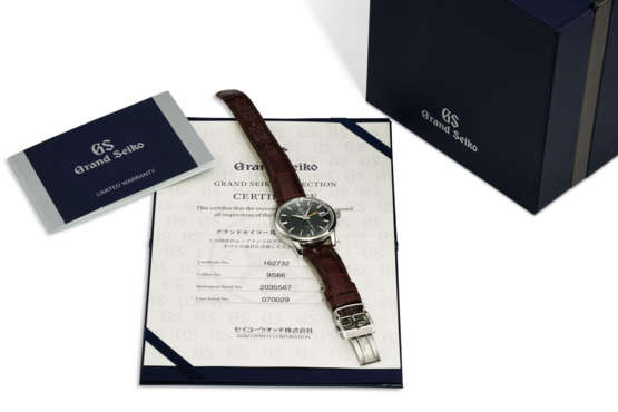 GRAND SEIKO, REF. SBGM241, WATCHES OF SWITZERLAND SPECIAL EDITION “TOGE”, A FINE STEEL GMT WRISTWATCH WITH DATE - фото 4