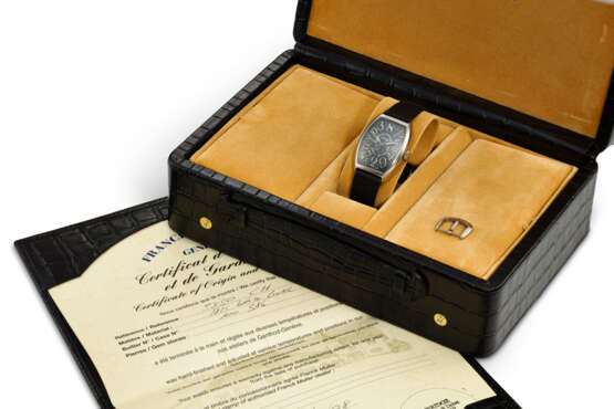 FRANCK MULLER, REF. 5850 CH, CRAZY HOURS, A FINE 18K WHITE GOLD WRISTWATCH WITH JUMPING HOURS - photo 4